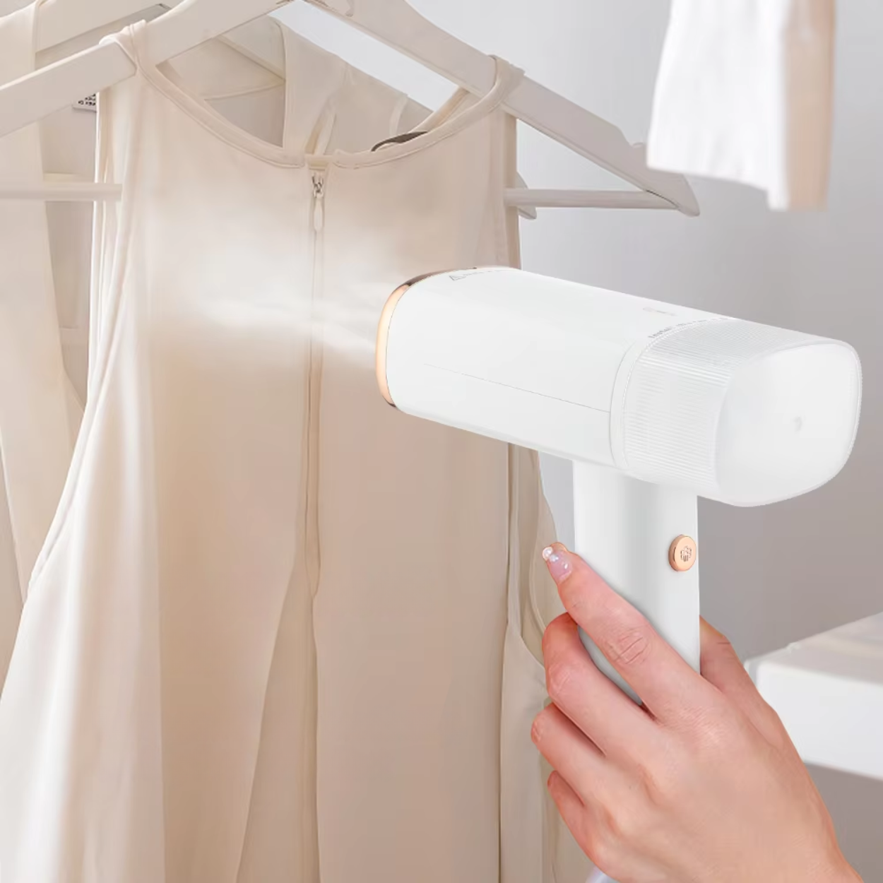 Fer à Repasser Vapeur Compact et Léger